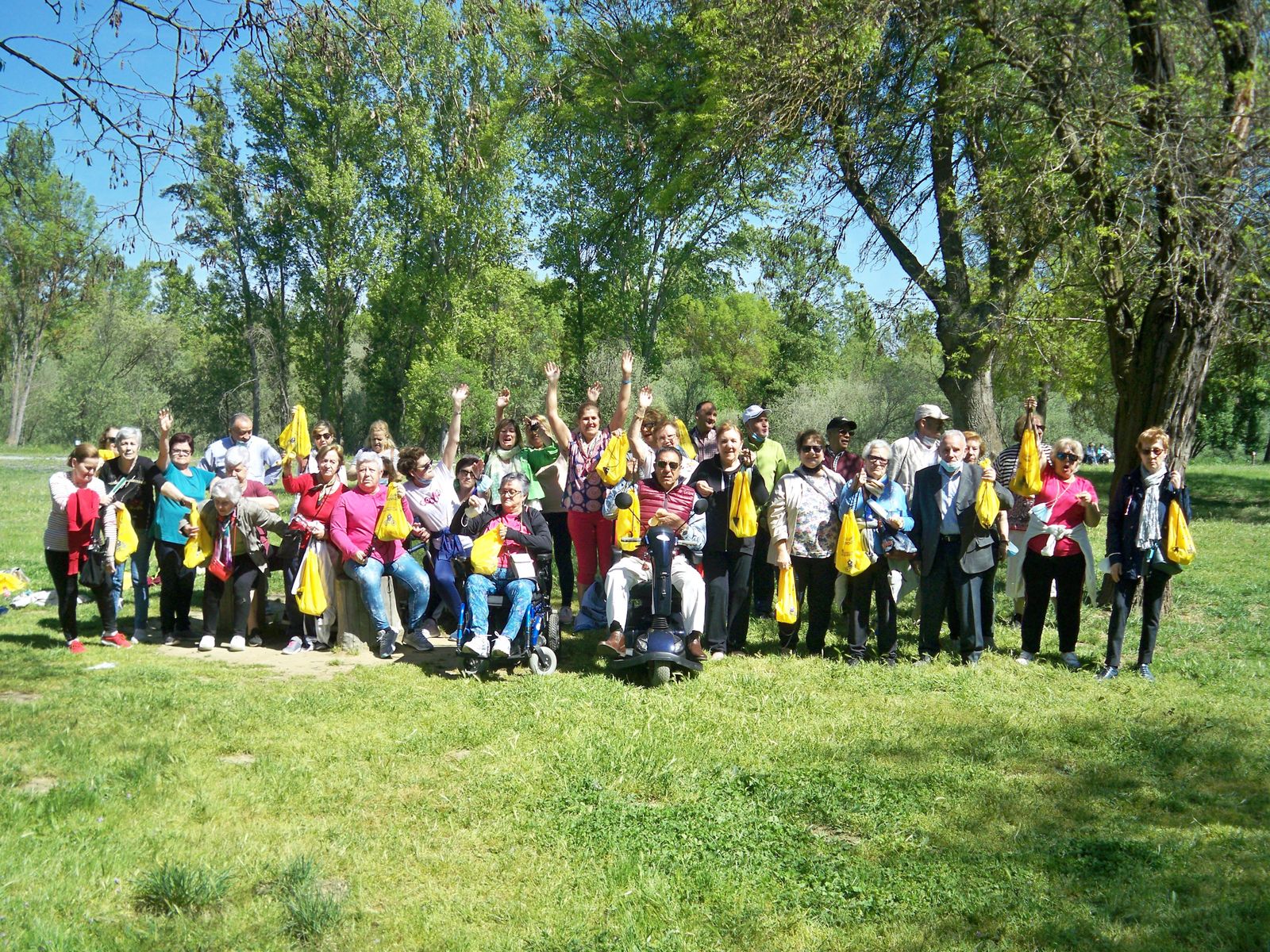 Paseo mayores Santa Marta de Tormes