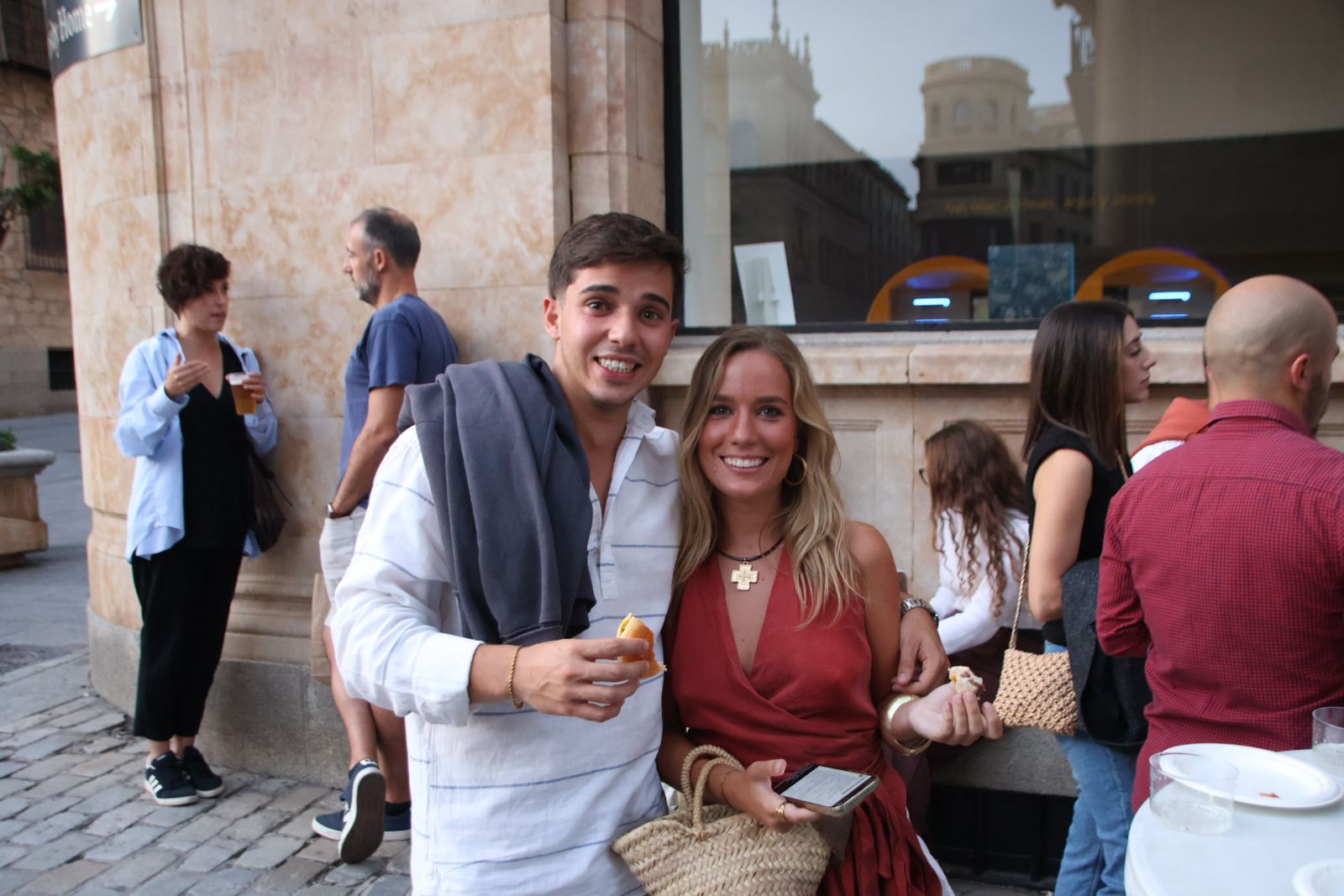 Ambiente de las casetas el  jueves por la tarde noche