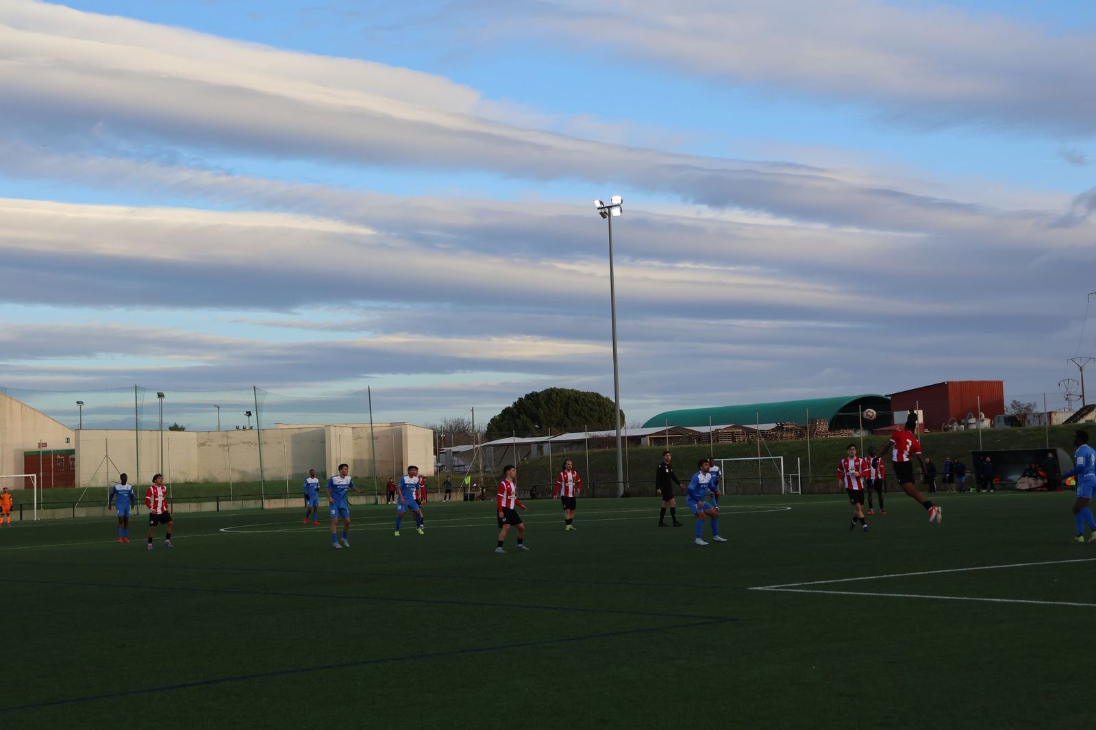 Empate del Zamora CF B ante CDF Cubillos