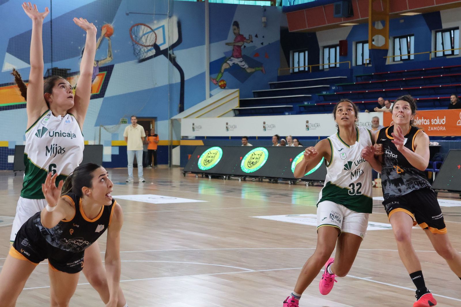 GALERÍA | Dura derrota del CD Zamarat ante Unicaja Mijas