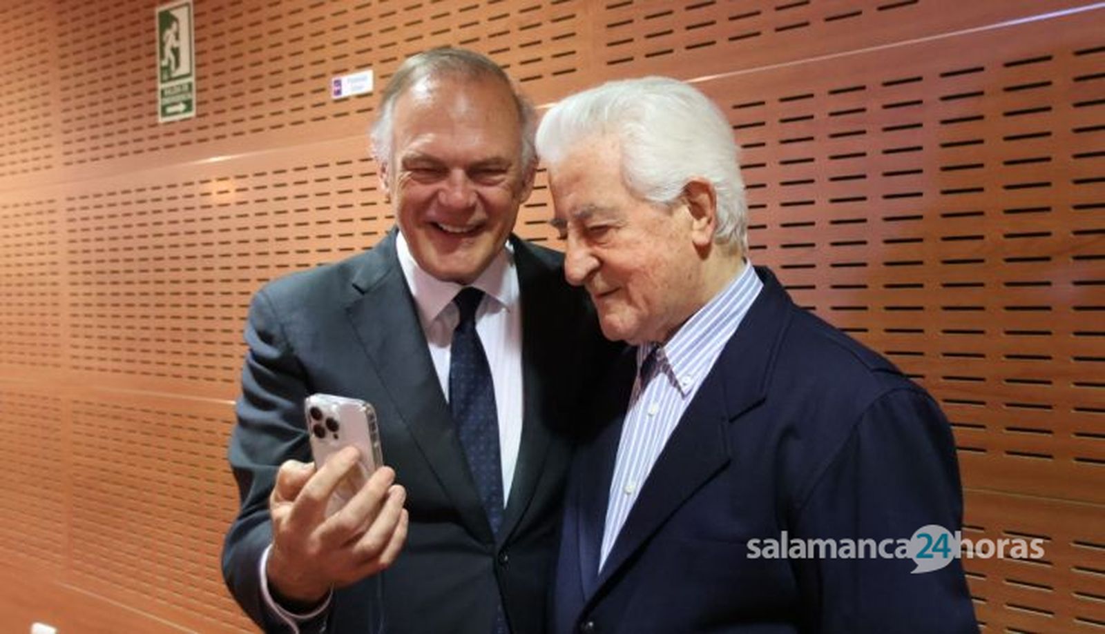 Pedro Piqueras es distinguido como Colegial de Honor del Colegio Mayor Hispanoamericano Nuestra Señora de Guadalupe de la Universidad Pontificia de Salamanca