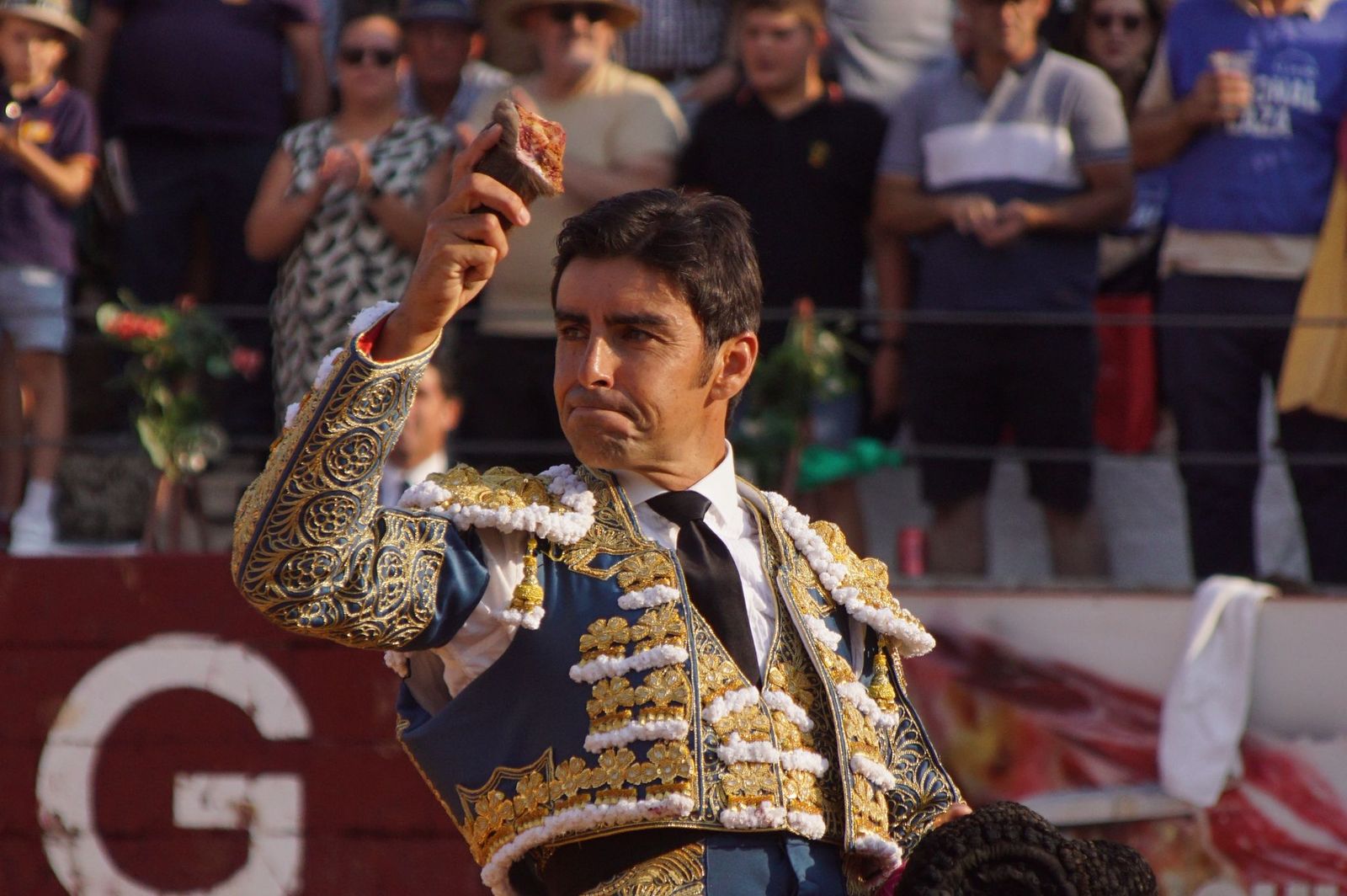 : Emilio de Justo y Diosleguarde cierran en hombros una feria de Guijuelo marcada por las despedidas de El Capea y Javier Castaño