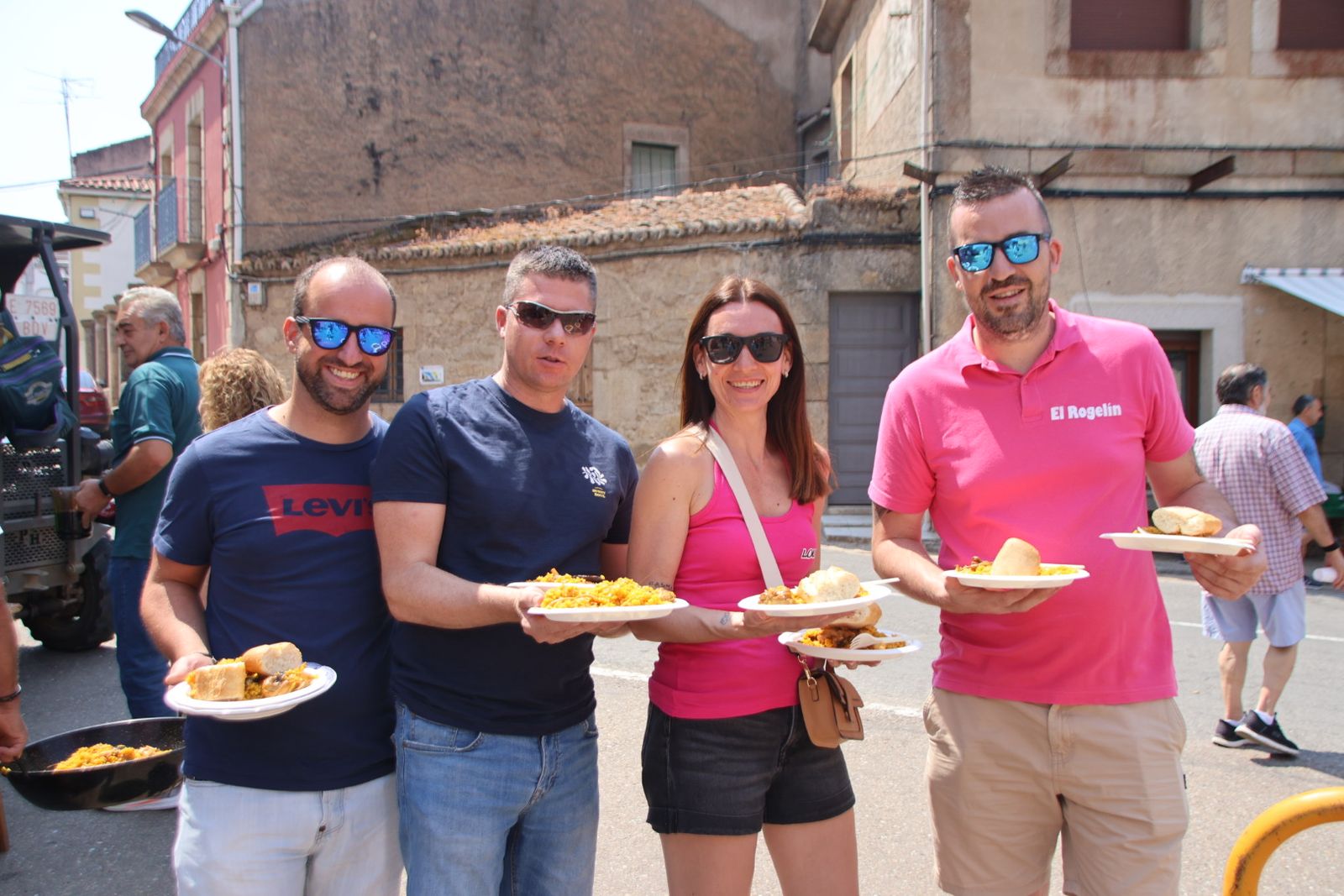 Masueco paella popular en la plaza