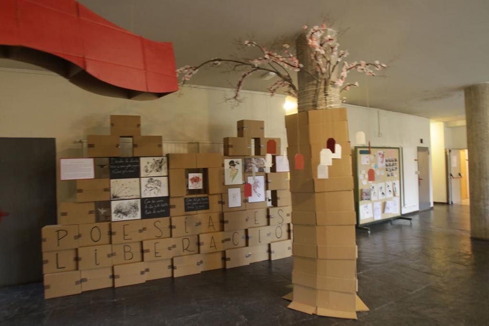 La Facultad de Geografía e Historia acoge una exposición que aborda la relación entre España y Japón