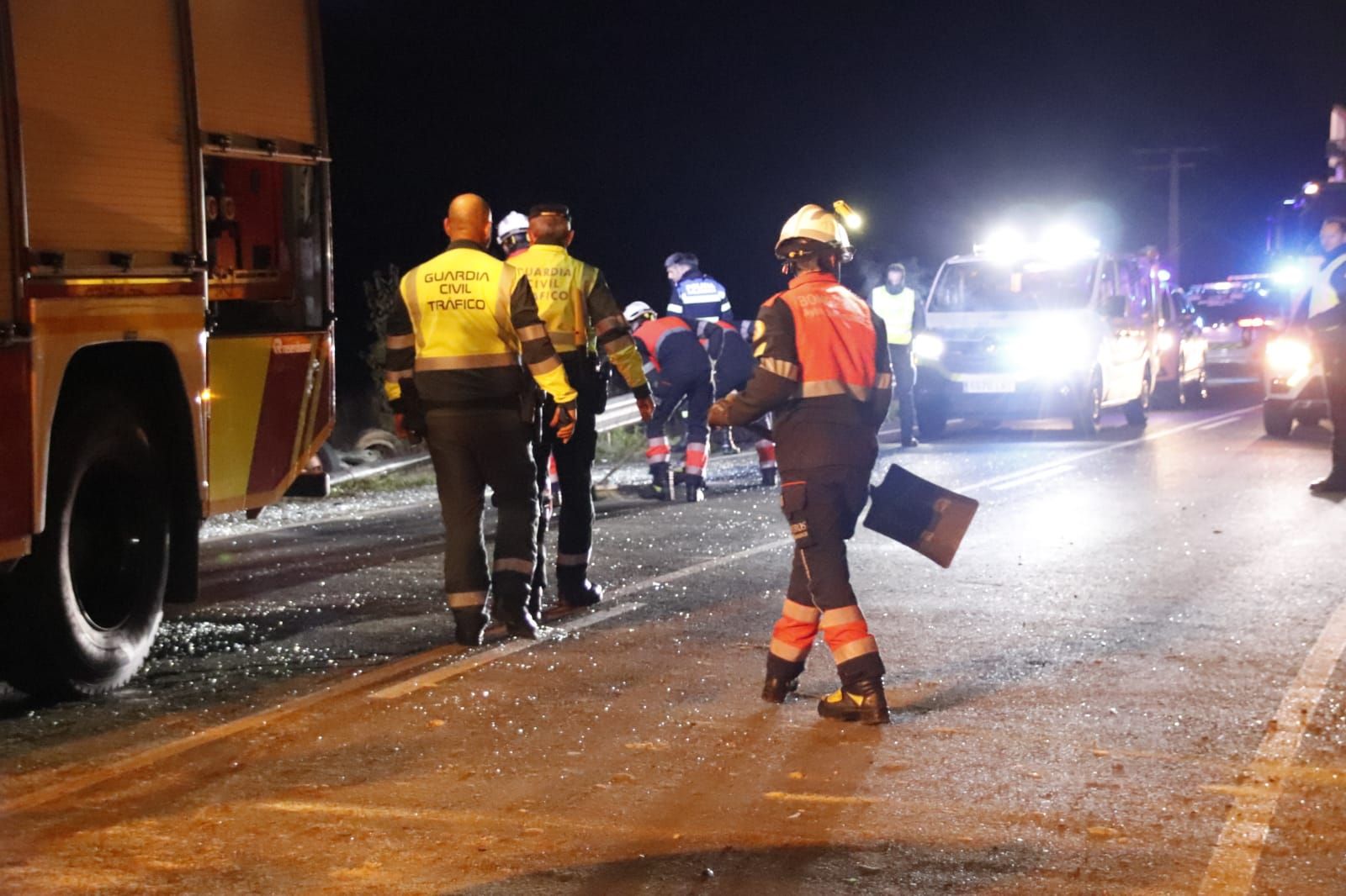 grave-accidente-en-la-carretera-de-aldealengua-con-un-coche-volcado-8