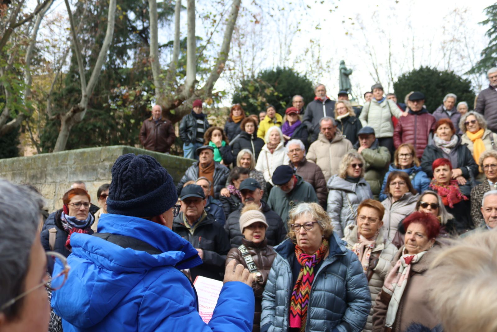 Manifestación por el ex fiscal general frente a la sede de los juzgados