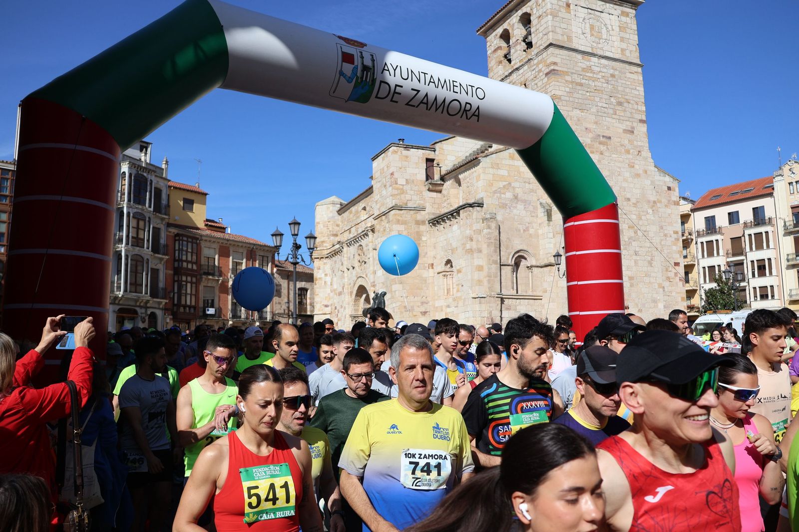 GALERÍA | Zamora arranca su Media Maratón: disfruta de las mejores imágenes de la salida