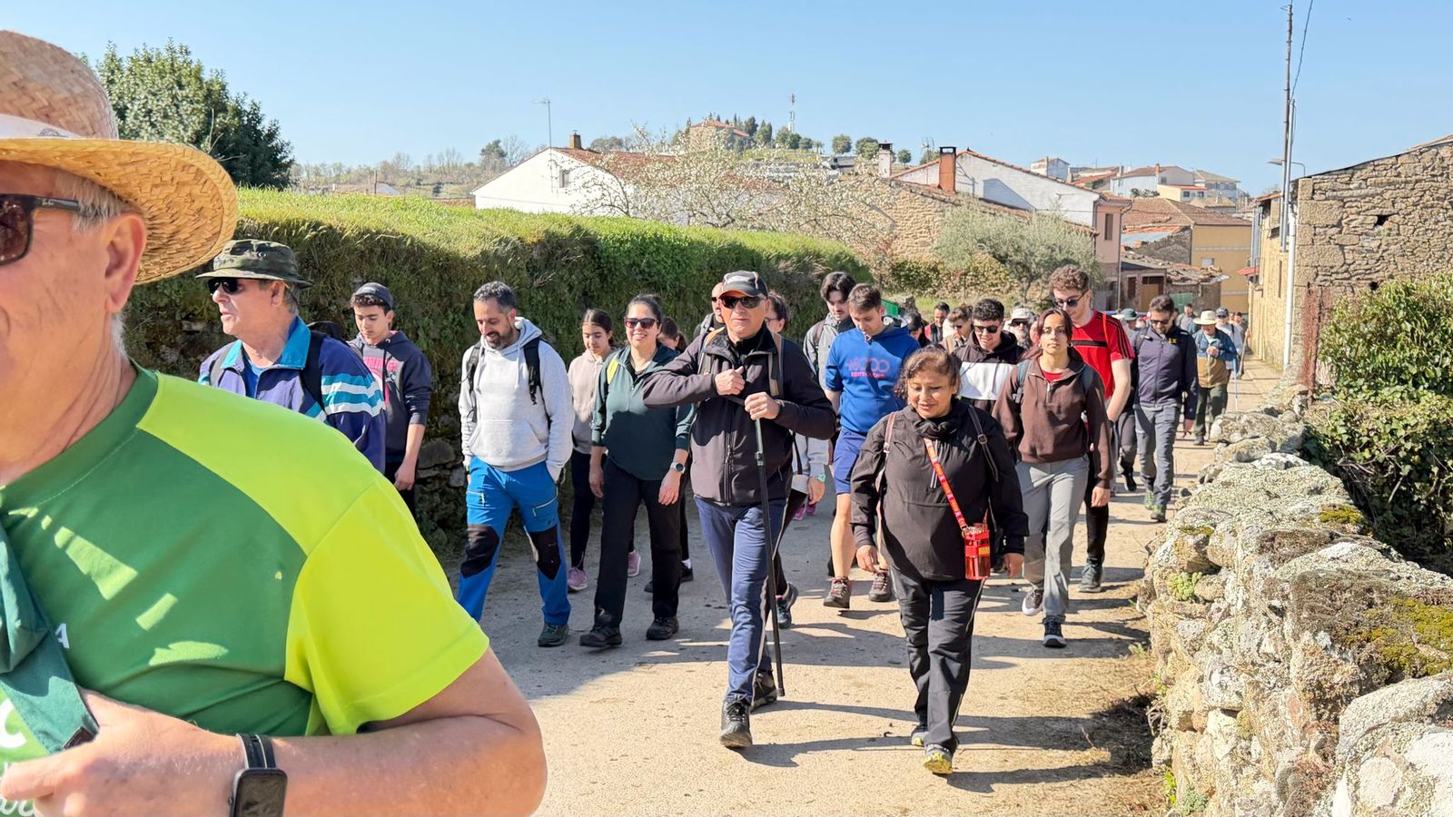 Marcha senderiesta mieza
