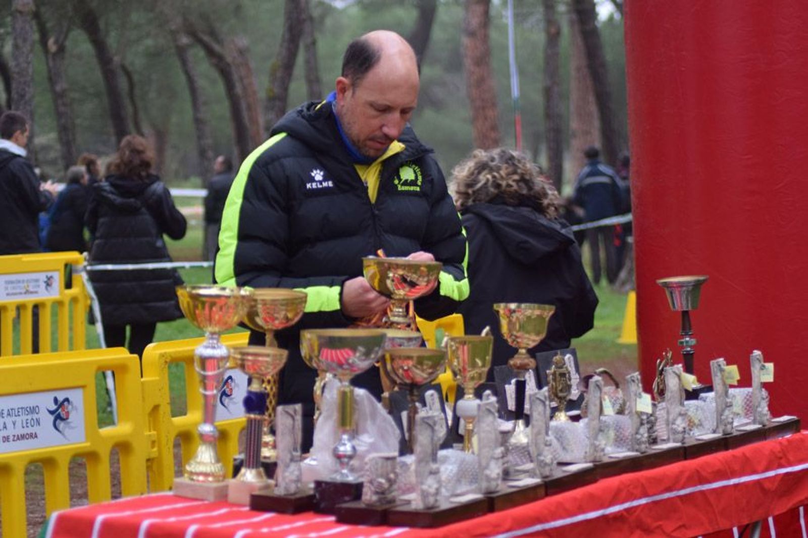 cross-de-otono-en-el-bosque-de-valorio-4