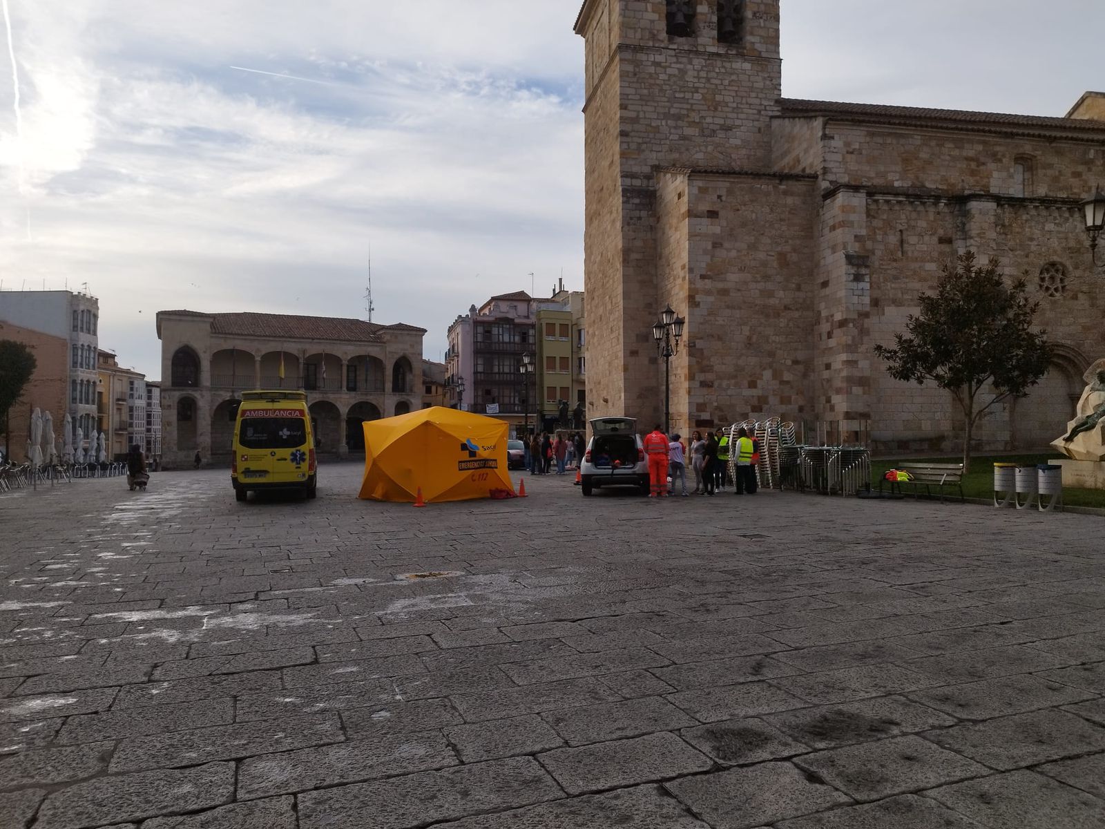 Amplio despliegue de los servicios de emergencias en la Plaza Mayor