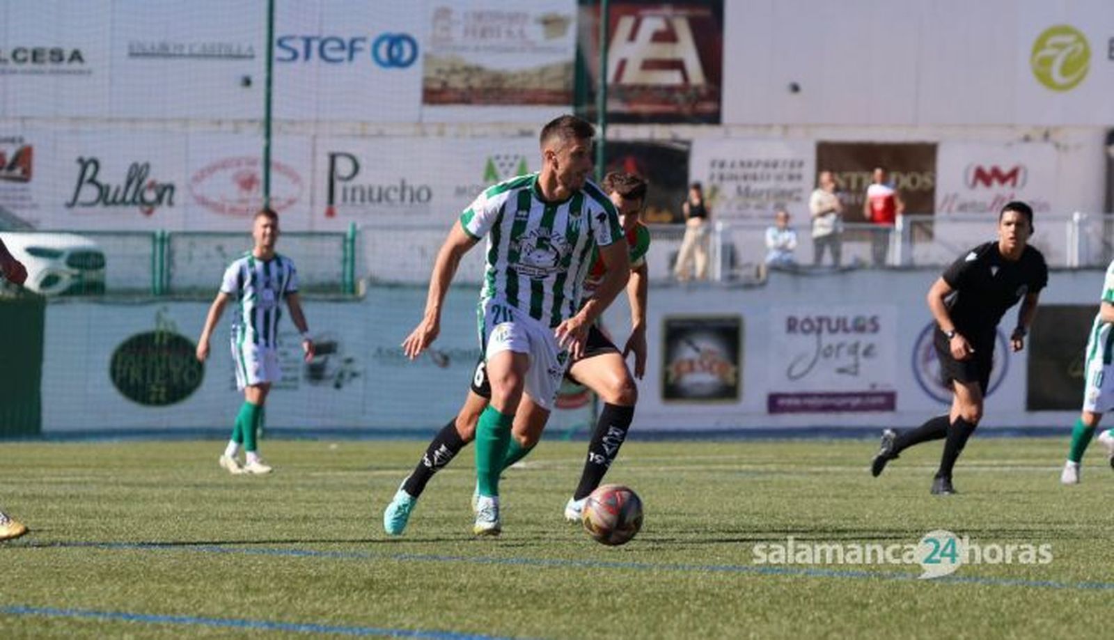 Toti, ante el Racing Villalbés | FOTO ANDREA MATEOS