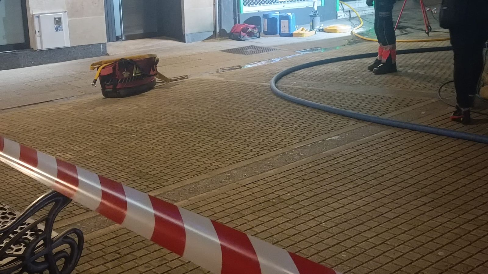 un-patinete-se-incendia-dentro-de-un-escaparate-en-el-paseo-de-carmelitas-2