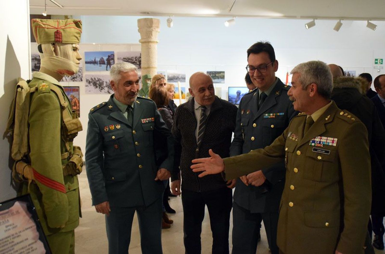 Exposicion legion alhondiga