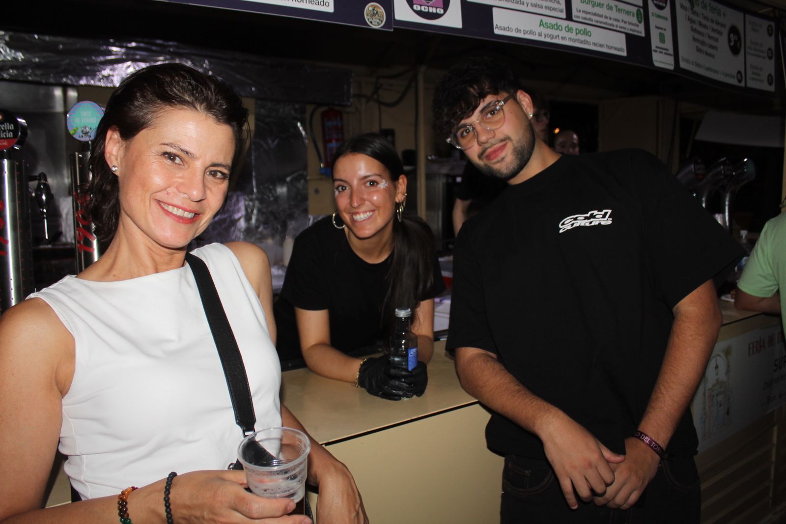 Ambiente en la Feria de Día en la tarde de este lunes