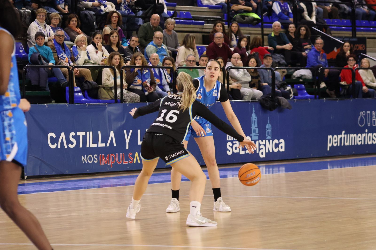 Perfumerías Avenida – Estudiantes