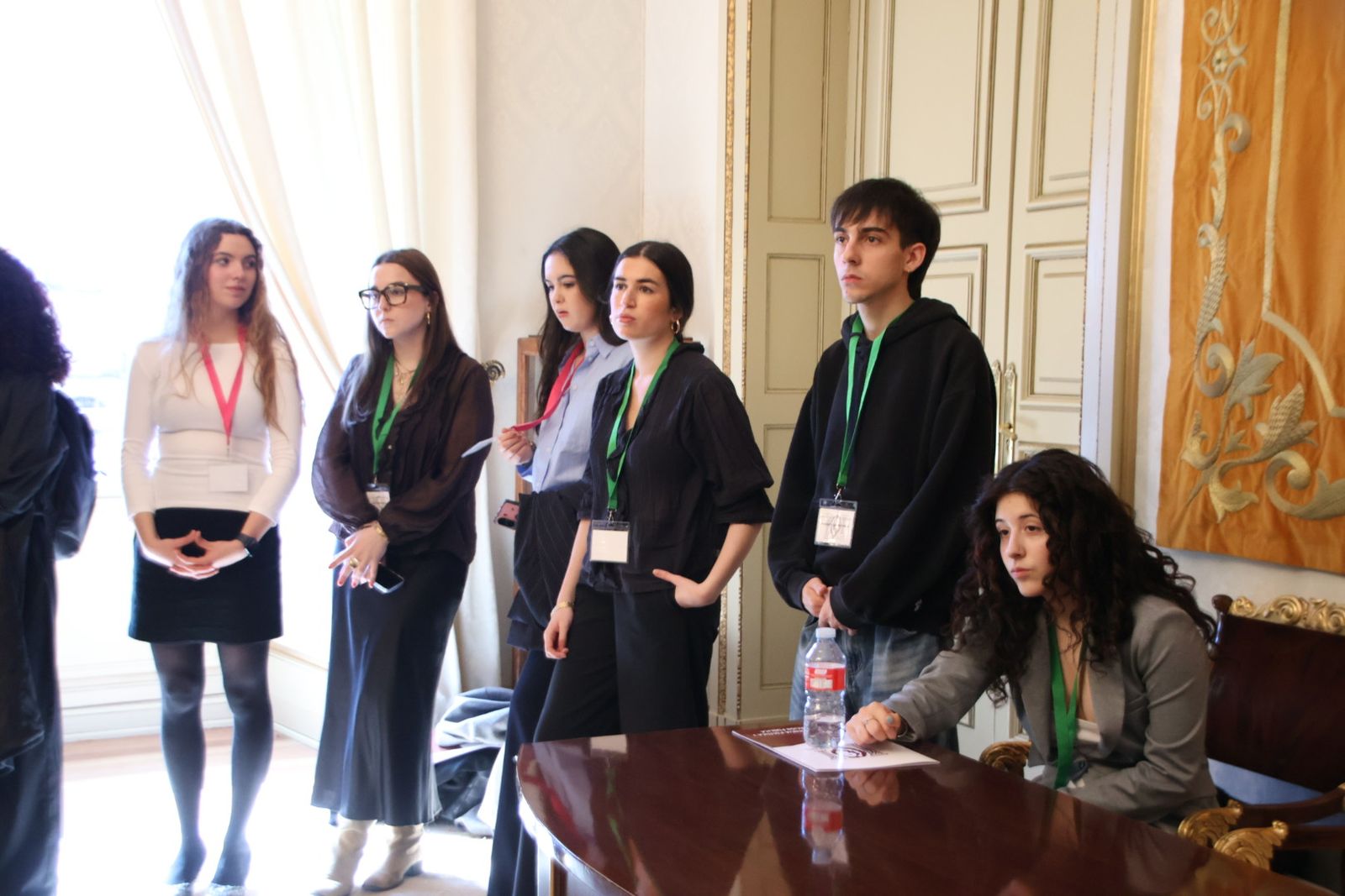 El concejal de Cultura y Turismo, Ángel Fernández, recibe a representantes de la asociación de ciencia política ASCIPO