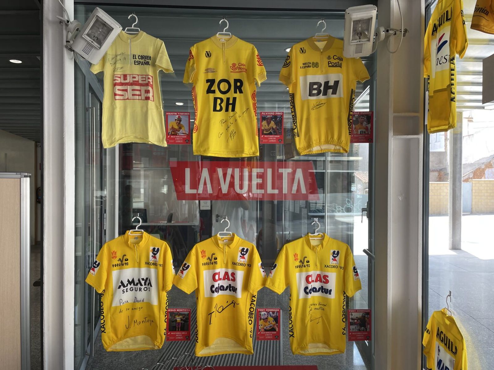 Exposición de 'maillots' de Guijuelo