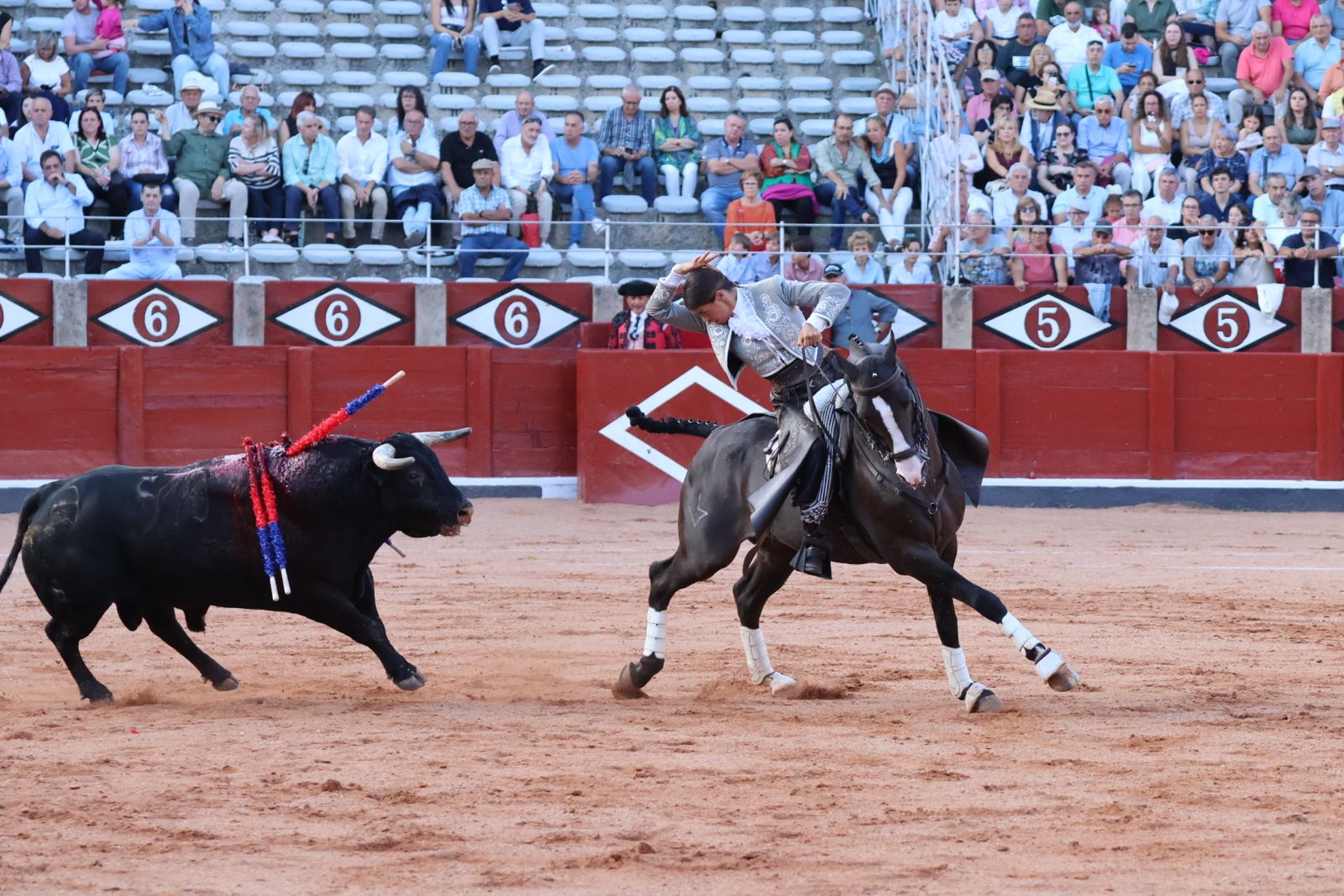La Glorieta revive el aroma de la feria taurina con el primer festejo: Lea Vicens, Raquel Martín y Olga Casado