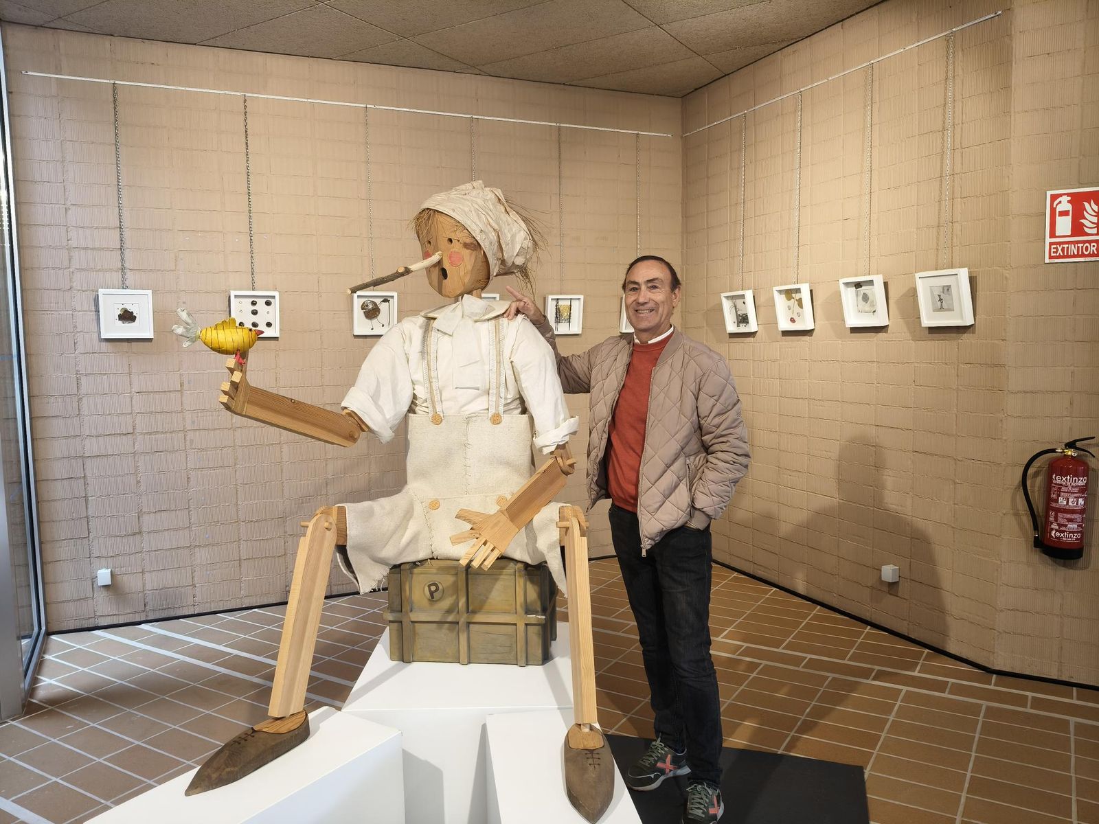 Carbajosa acoge la exposición “El Museo de las Segundas Oportunidades” de Juanvi Sánchez