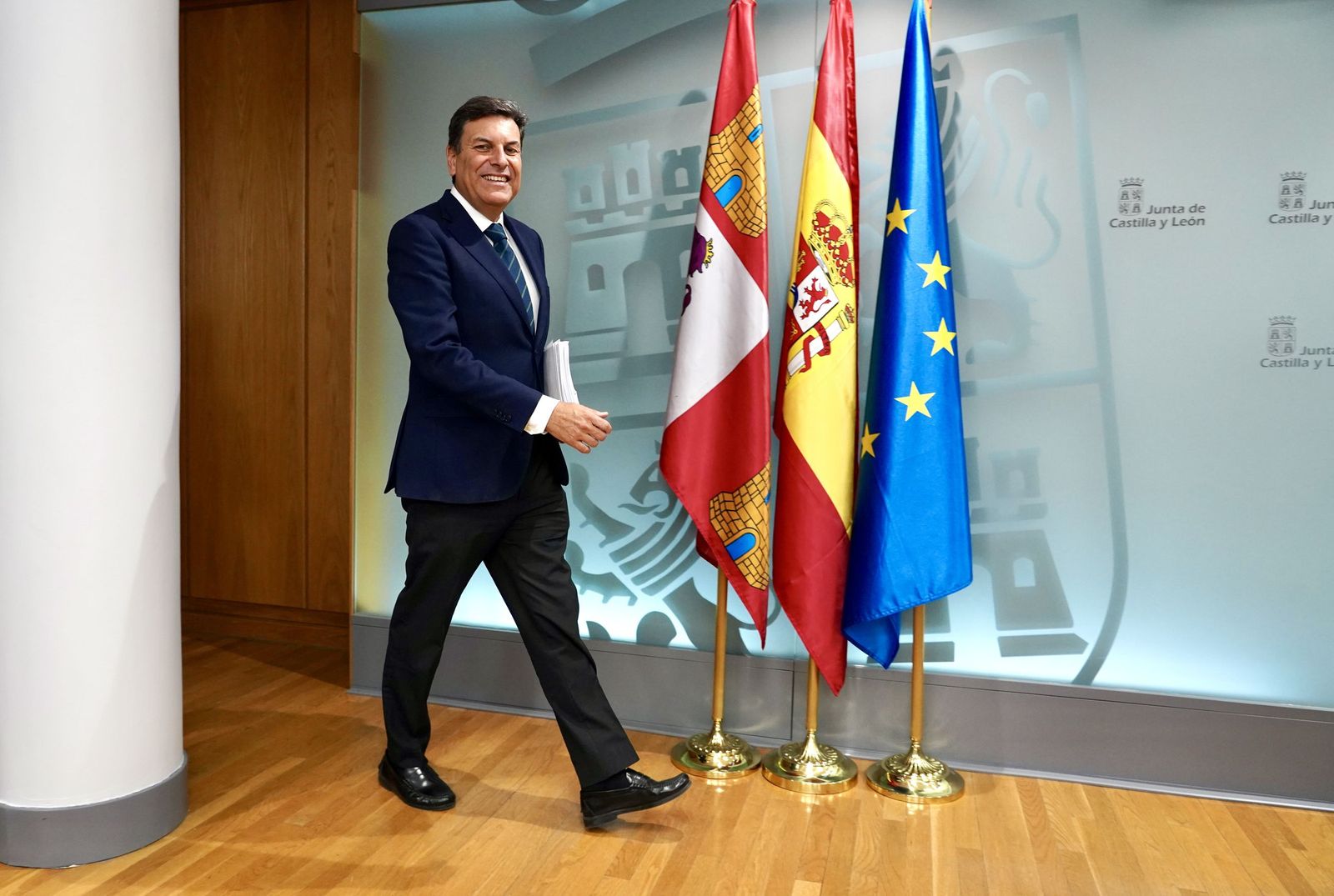 Miriam Chacón  ICAL . El portavoz de la Junta y consejero de Economía y Hacienda, Carlos Fernández Carriedo, comparece tras la reunión del Consejo de Gobierno