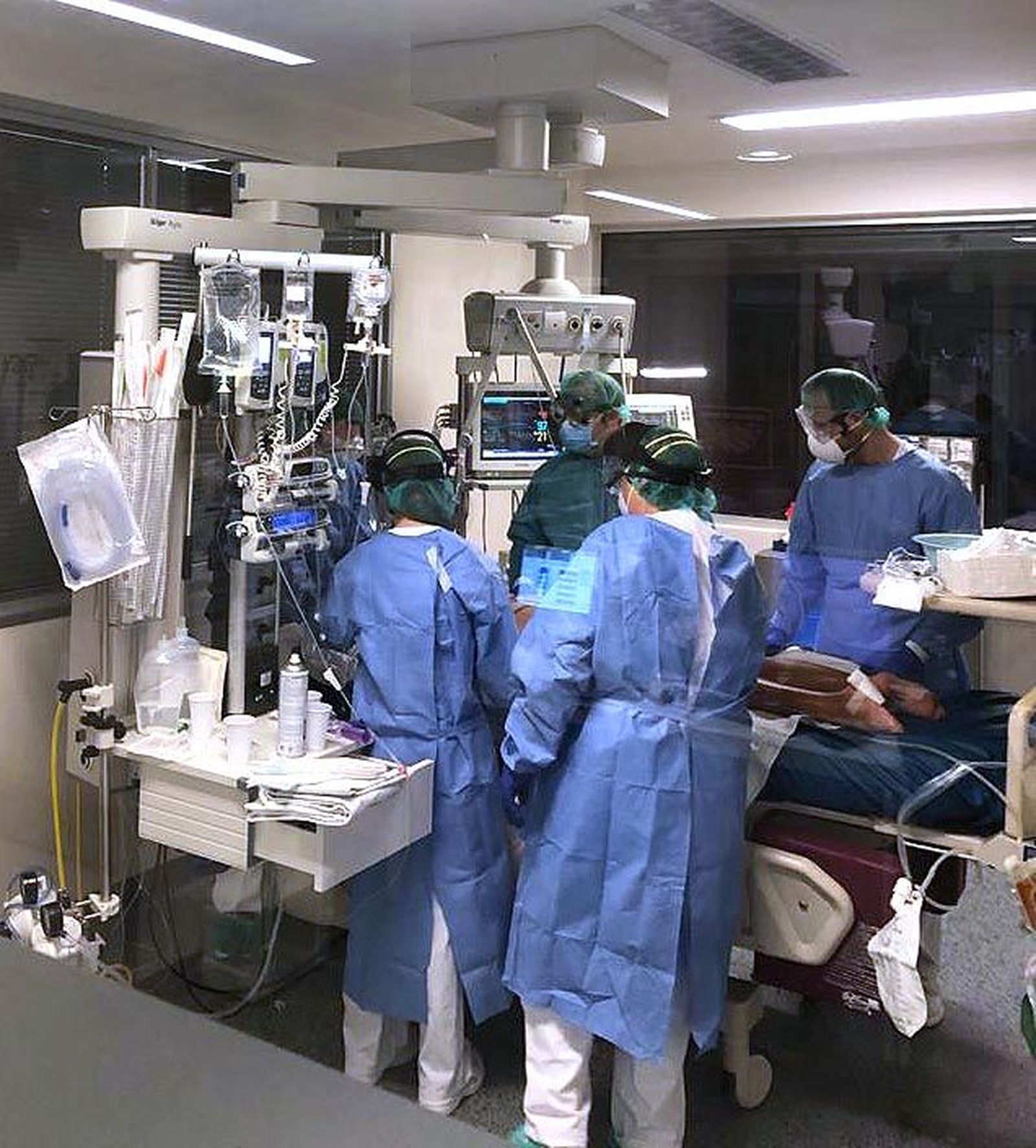 Sanitarios coronavirus, COVID 19, Hospital Río Hortega en Valladolid. Foto ICAL.