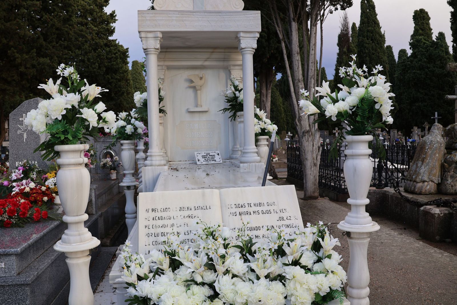 Los misterios del Cementerio municipal de San Atilano