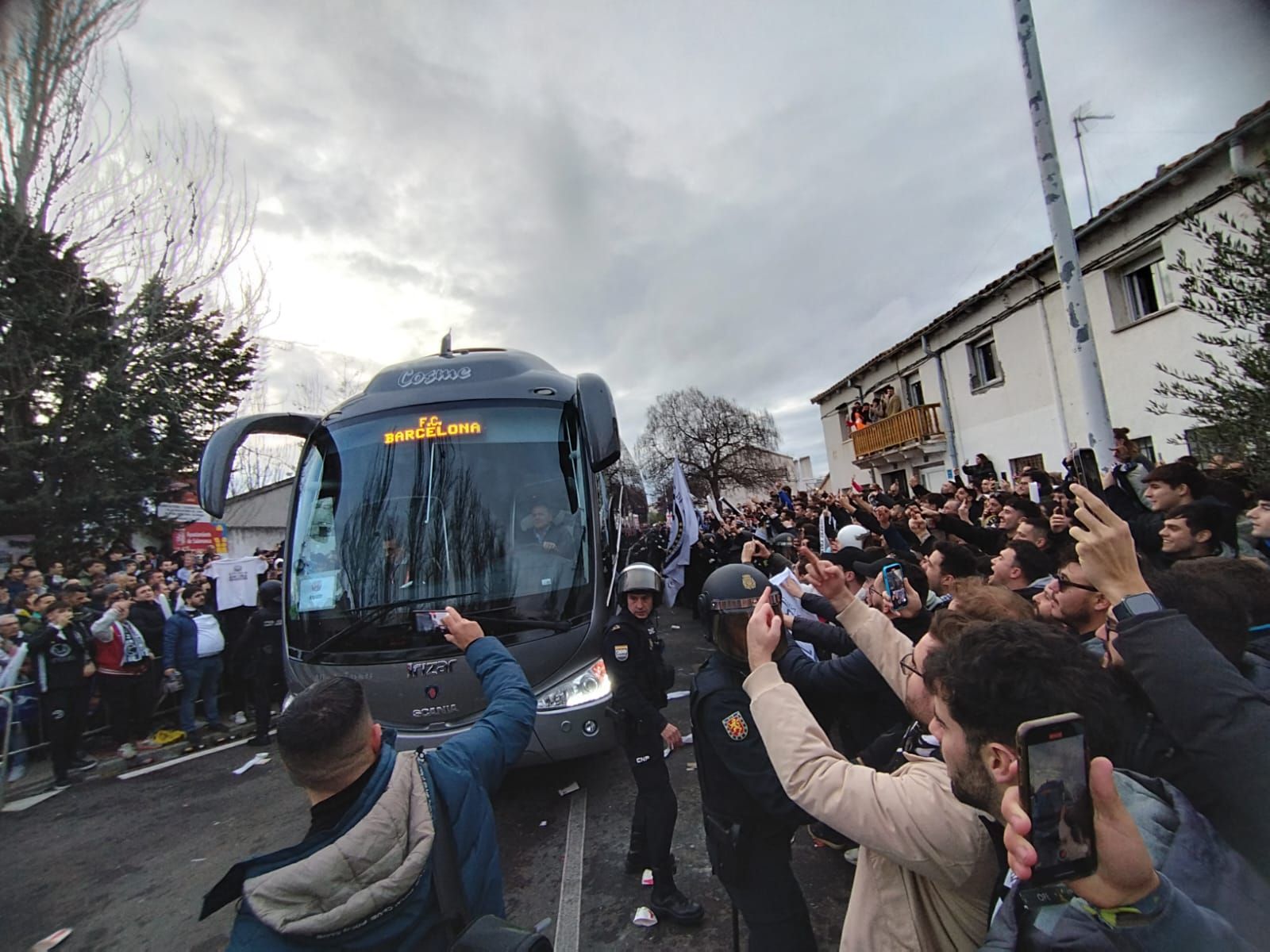 llegada-del-barcelona-al-reina-sofia-6