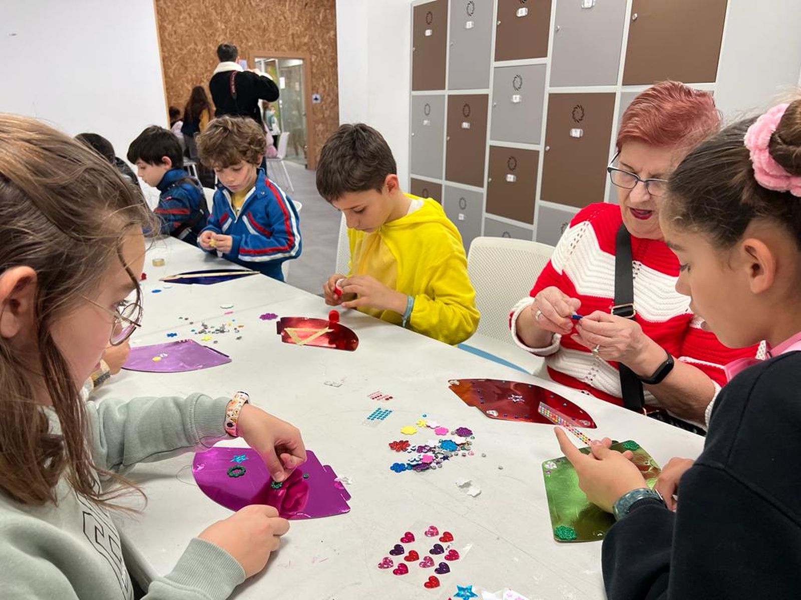 taller-manualidades-carnavalescas-ciudad-de-los-ninos-4