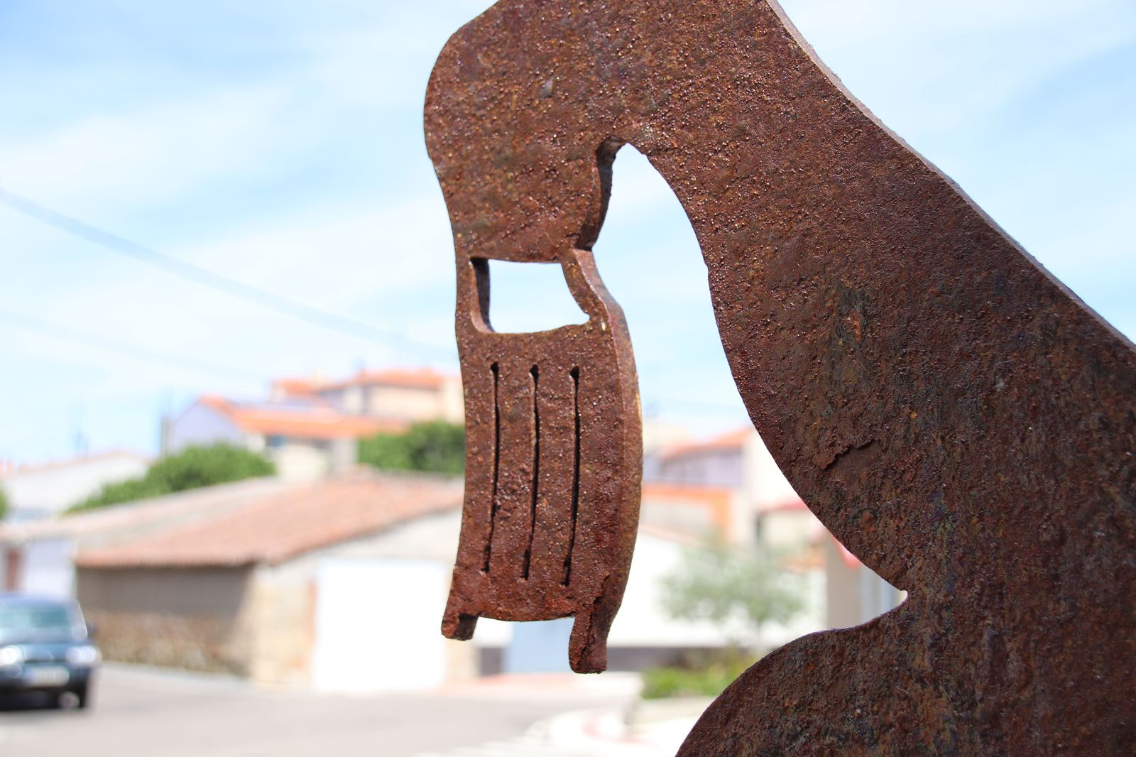 Monumento en Castellanos de Moriscos