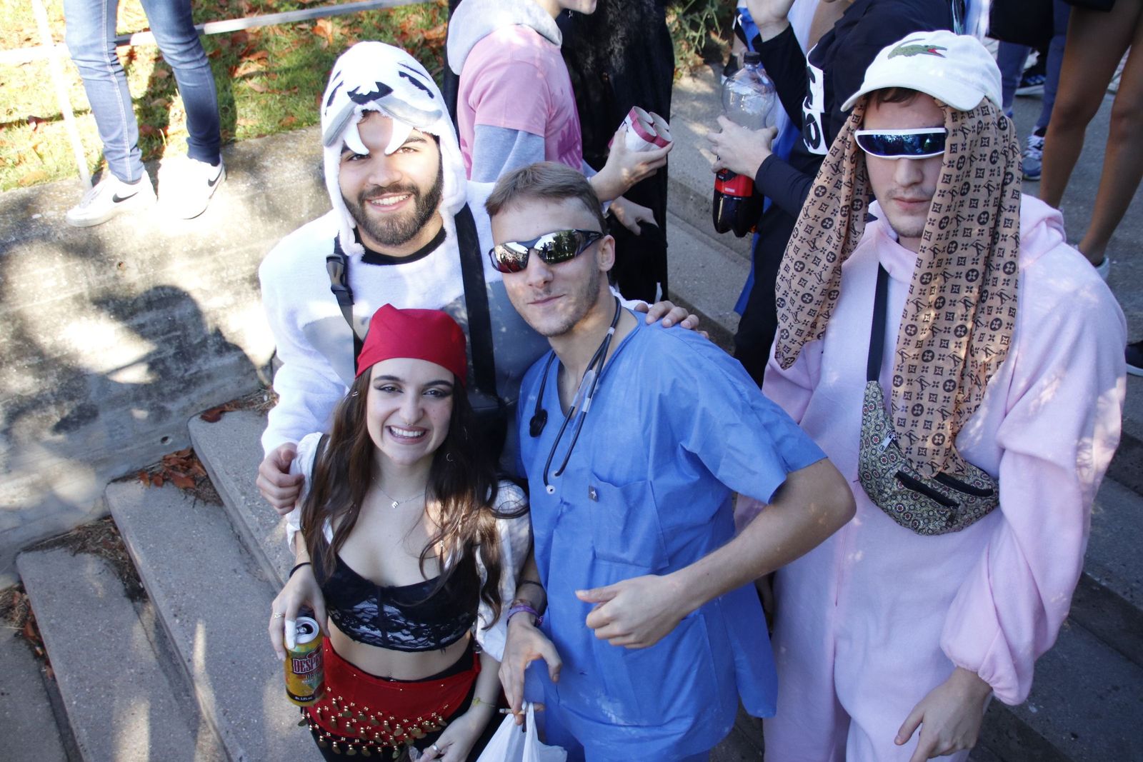 20221110120850-mg-1012