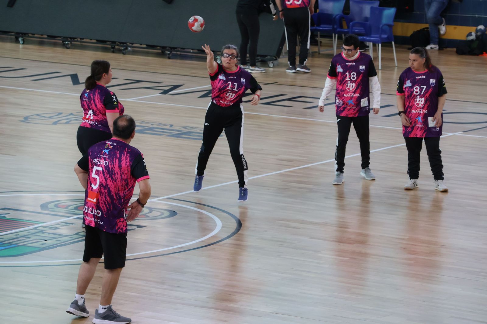 El pabellón Ángel Nieto acoge el V Torneo de Balonmano Adaptado