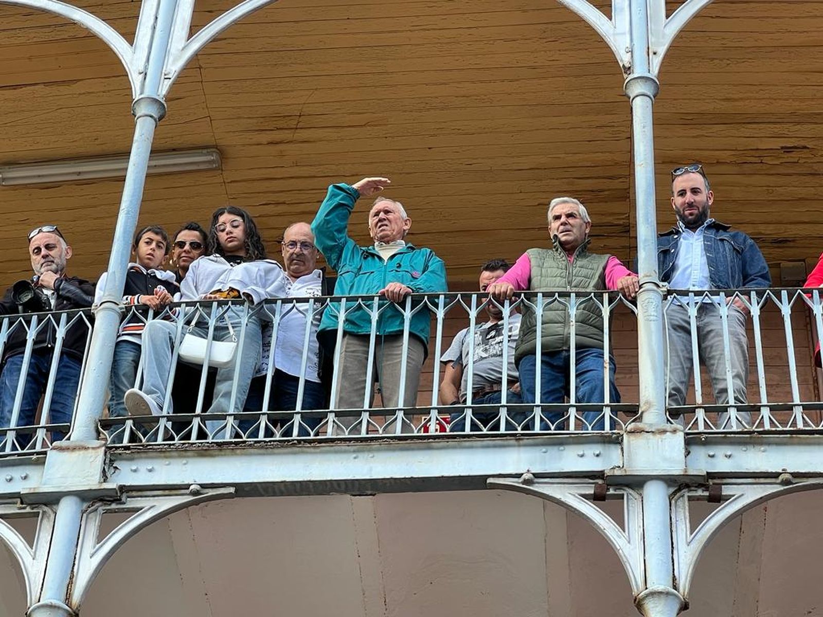 ambiente-durante-el-sorteo-de-los-el-puerto-de-san-lorenzo-y-la-ventana-del-puerto-51