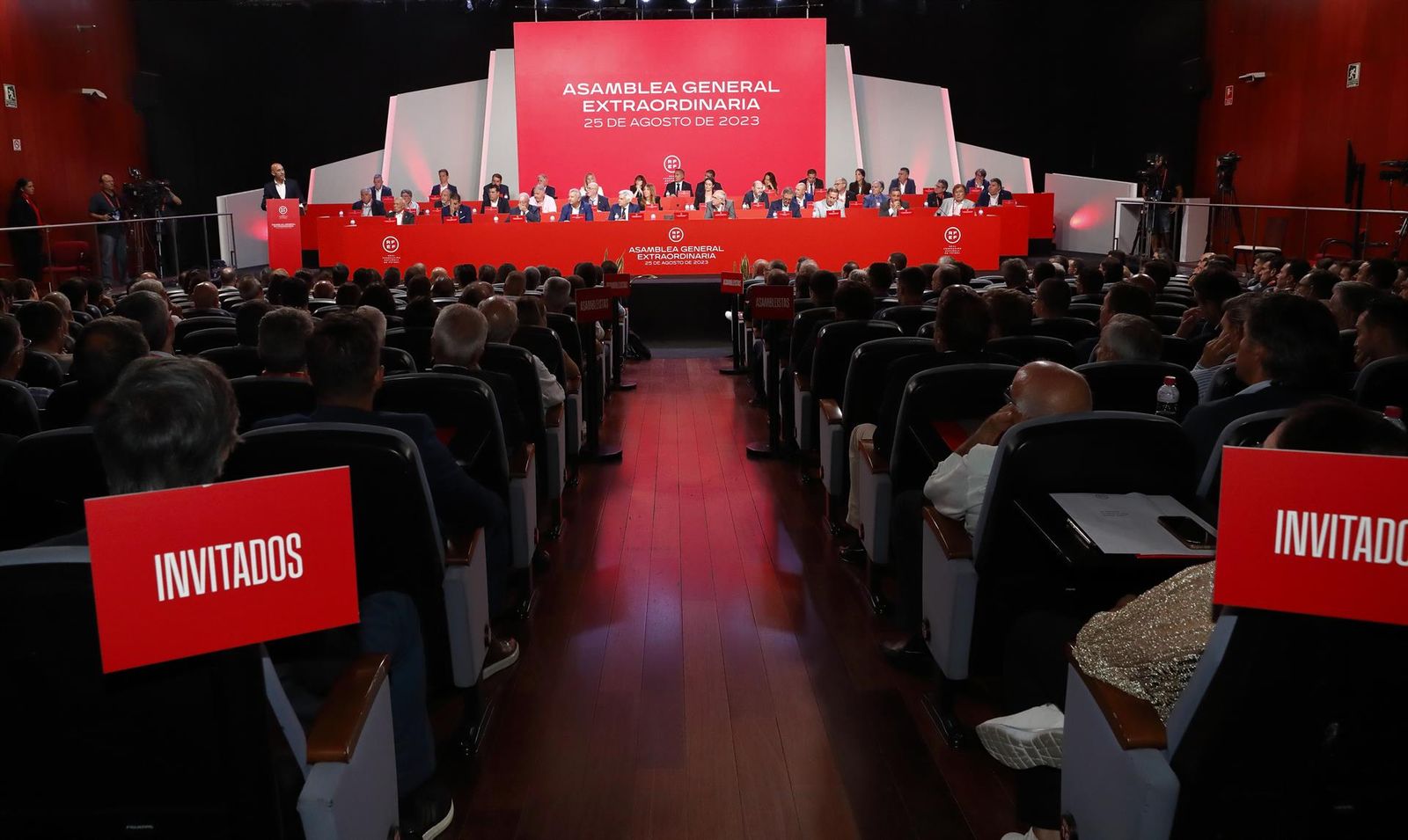 La reciente Asamblea General Extraordinaria de la RFEF.   RFEF