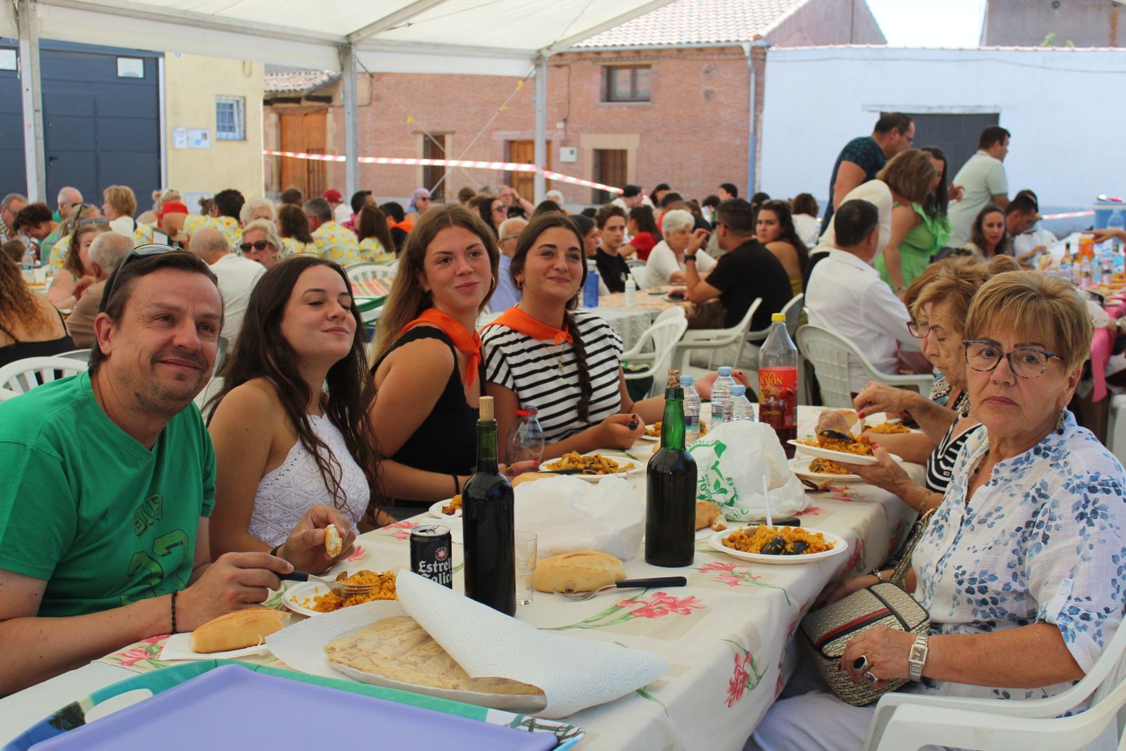 Paella popular, La Vellés