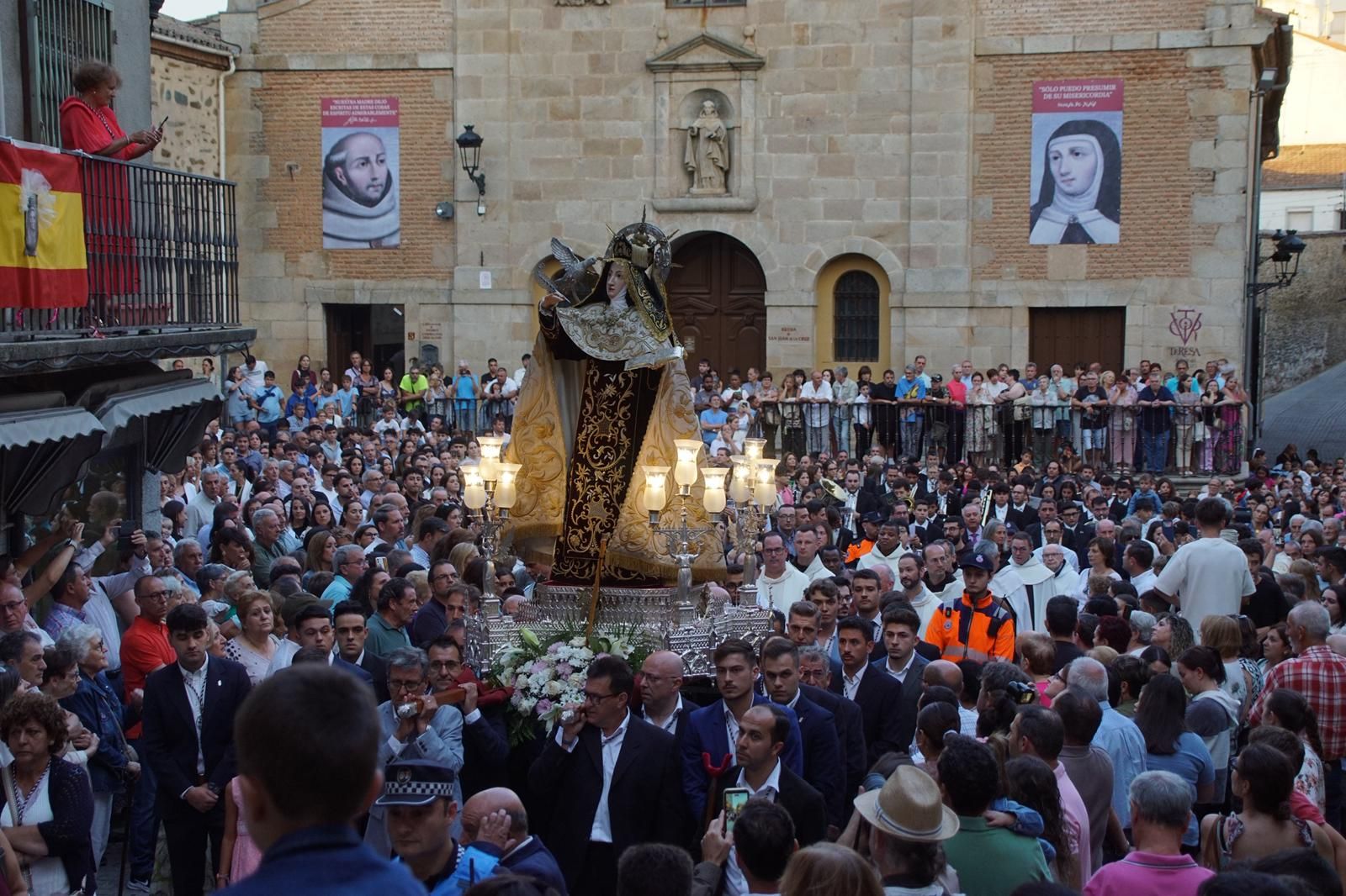 Procesión del regreso a clausura de Santa Teresa de Jesús