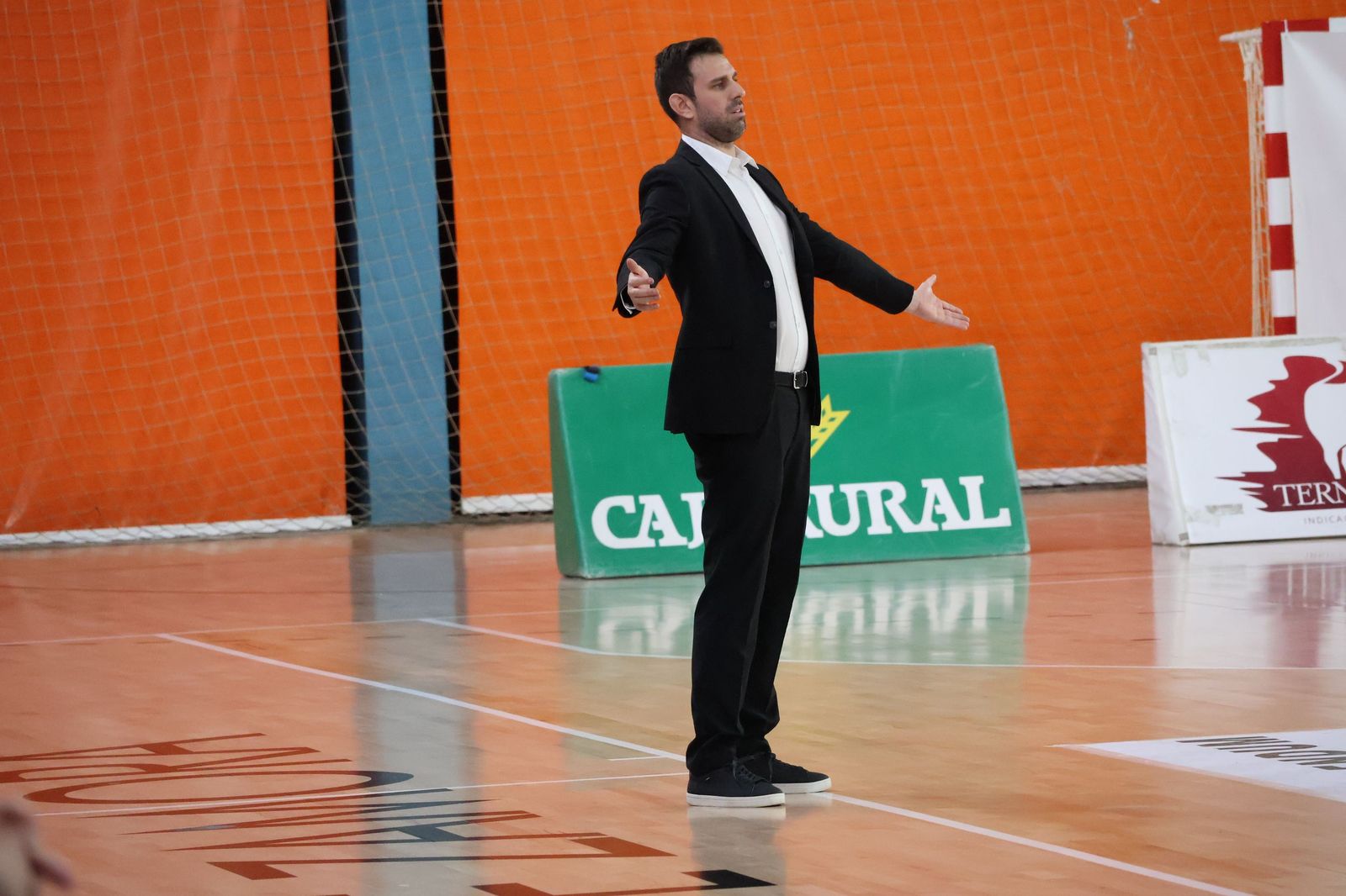 Partido entre CD Zamarat y Cajasol Baloncesto Sevilla