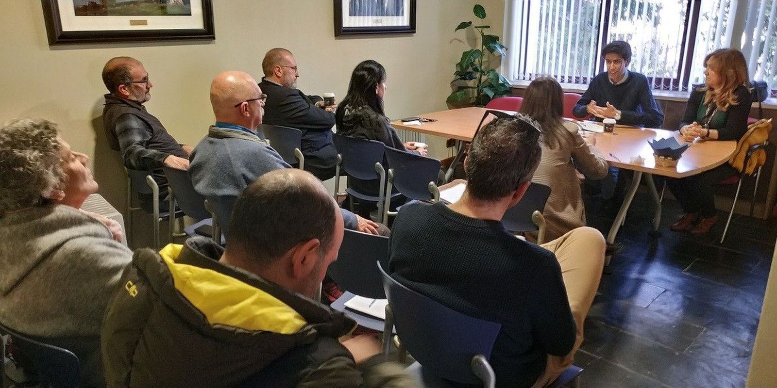 FOTO. MESA DE TRABAJO DE LA CONCEJALÍA DE TURISMO