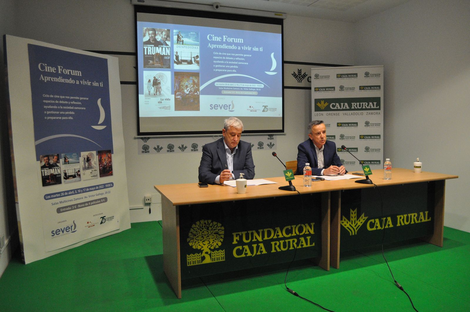 Un instante de la rueda de prensa