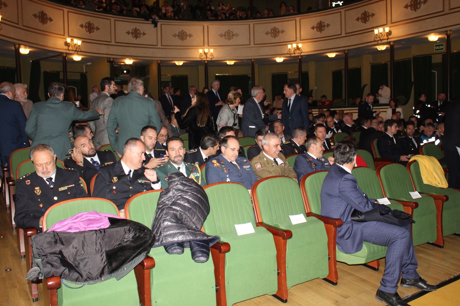entrega-de-medallas-de-reconocimiento-a-la-policia-local-3