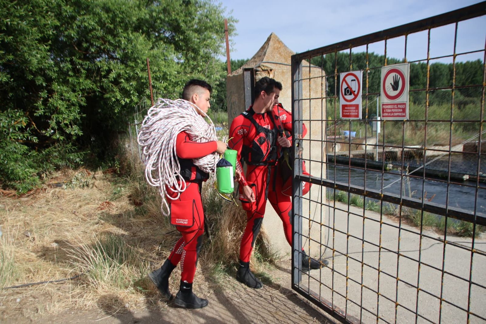 Operativo de búsqueda desplegado en Alba de Tormes para dar con el paradero del menor desaparecido en el río