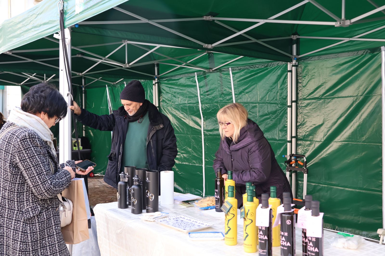 mercado-ecologico-en-la-plaza-de-la-constitucion-7