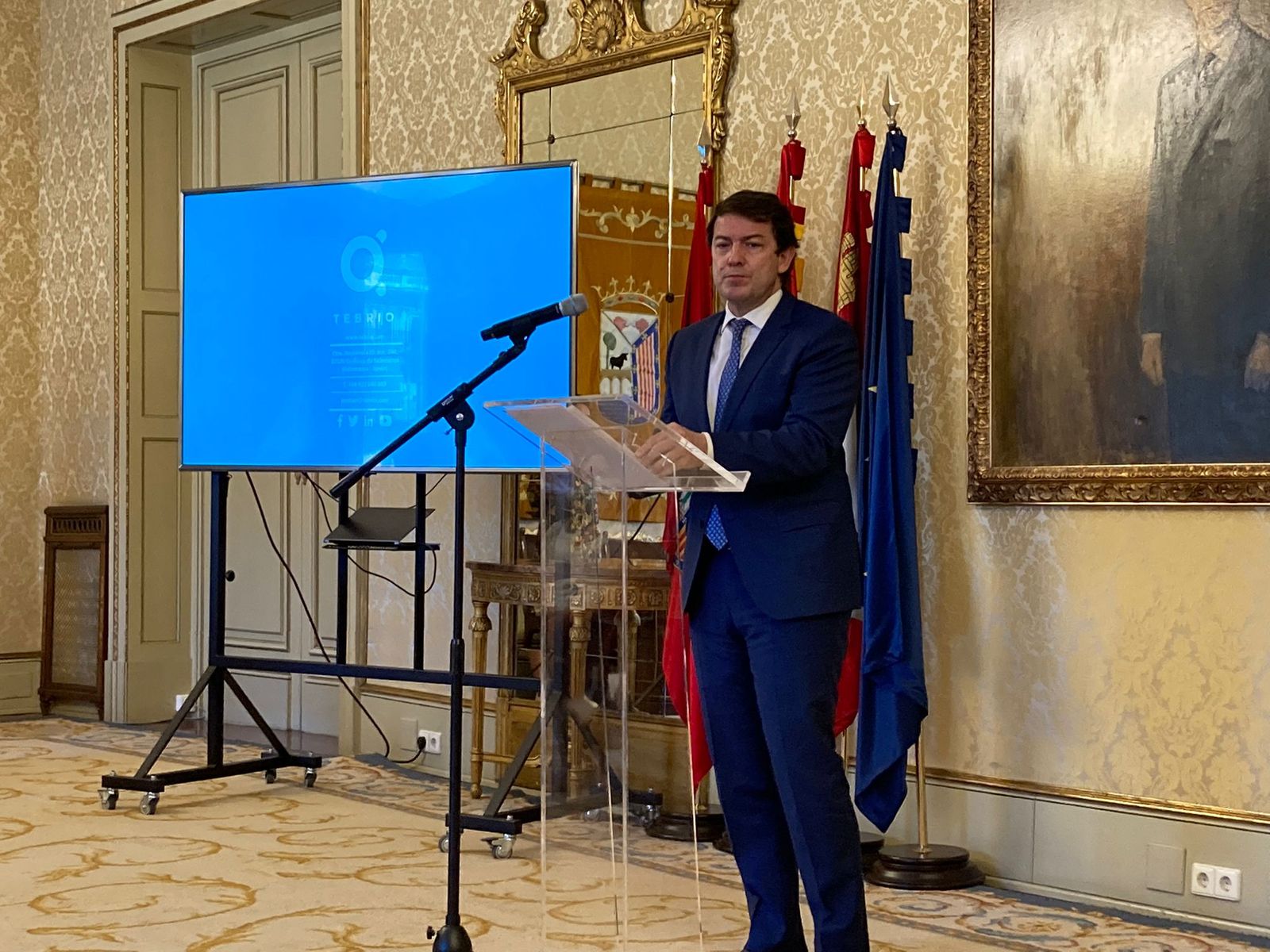 Alfonso Fernández Mañueco presentando la iniciativa empresarial