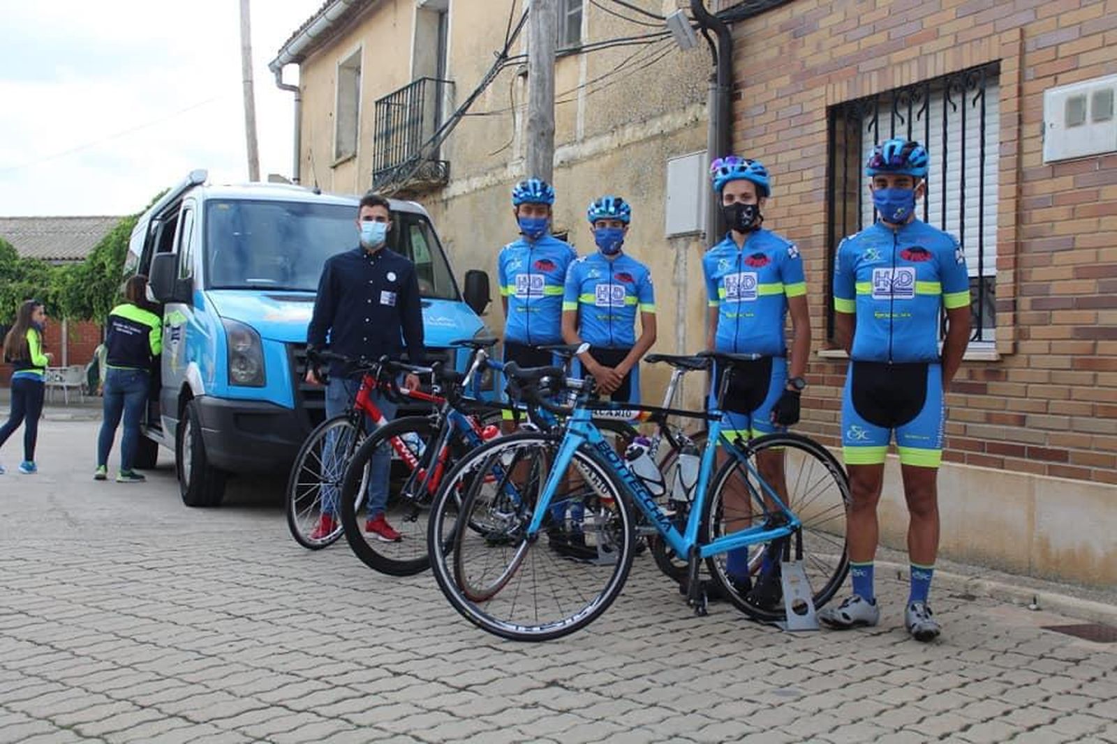 Varios corredores del equipo cadete.