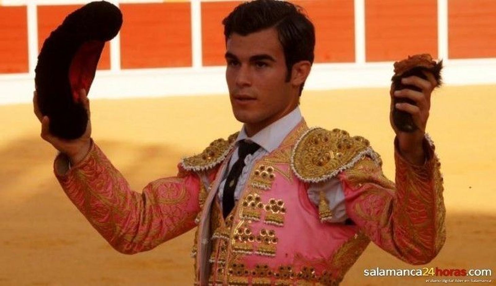 Juan de Dios, único en cortar una oreja en la novillada de Peñaranda de Bracamonte Juan de Dios, único en cortar una oreja en la novillada de Peñaranda de Bracamonte