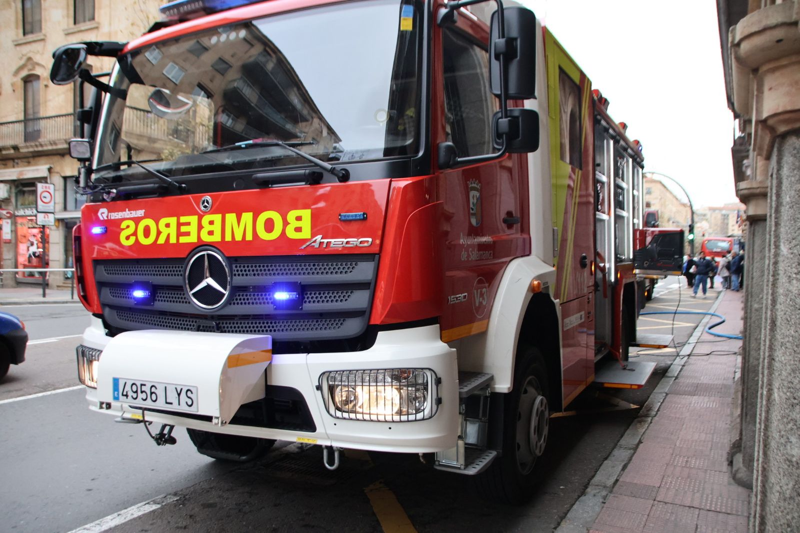 Bomberos en Gran Vía 47
