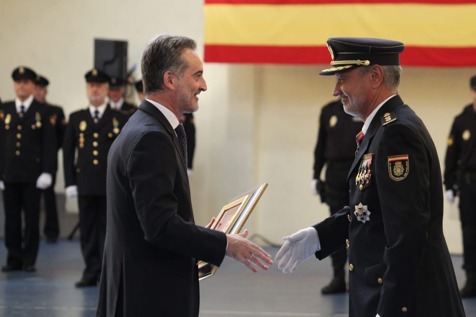 la-policia-nacional-de-salamanca-los-angeles-custodios-63