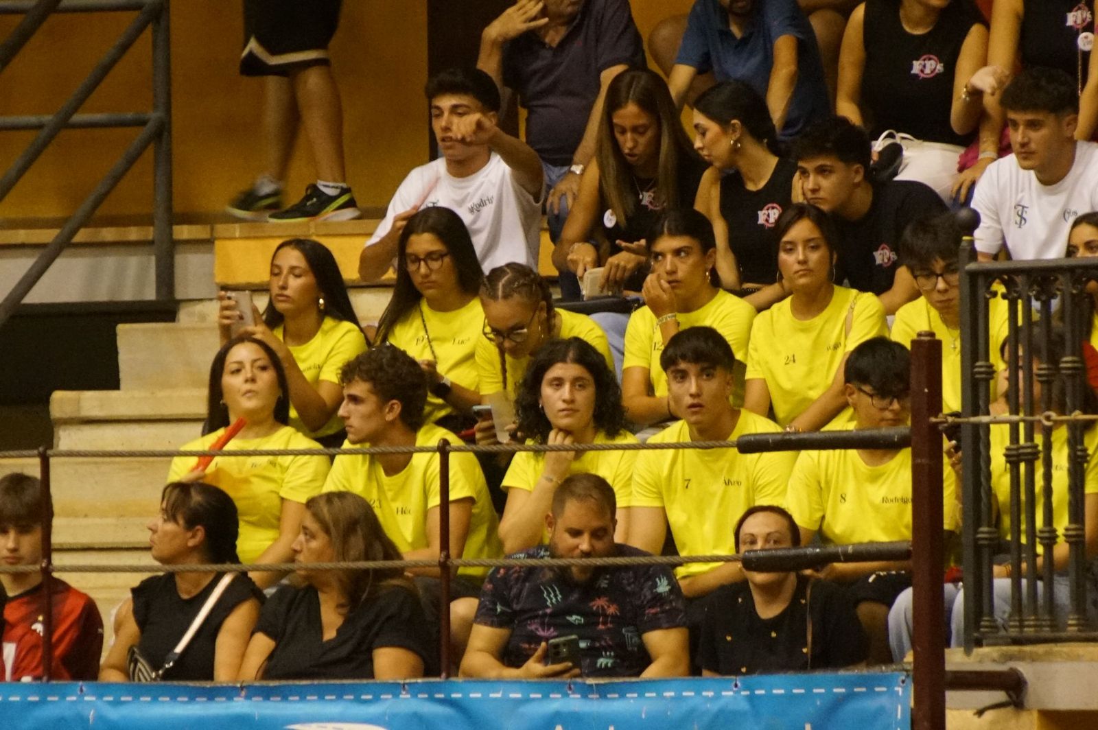 Multitudinario encierro nocturno en Alba de Tormes