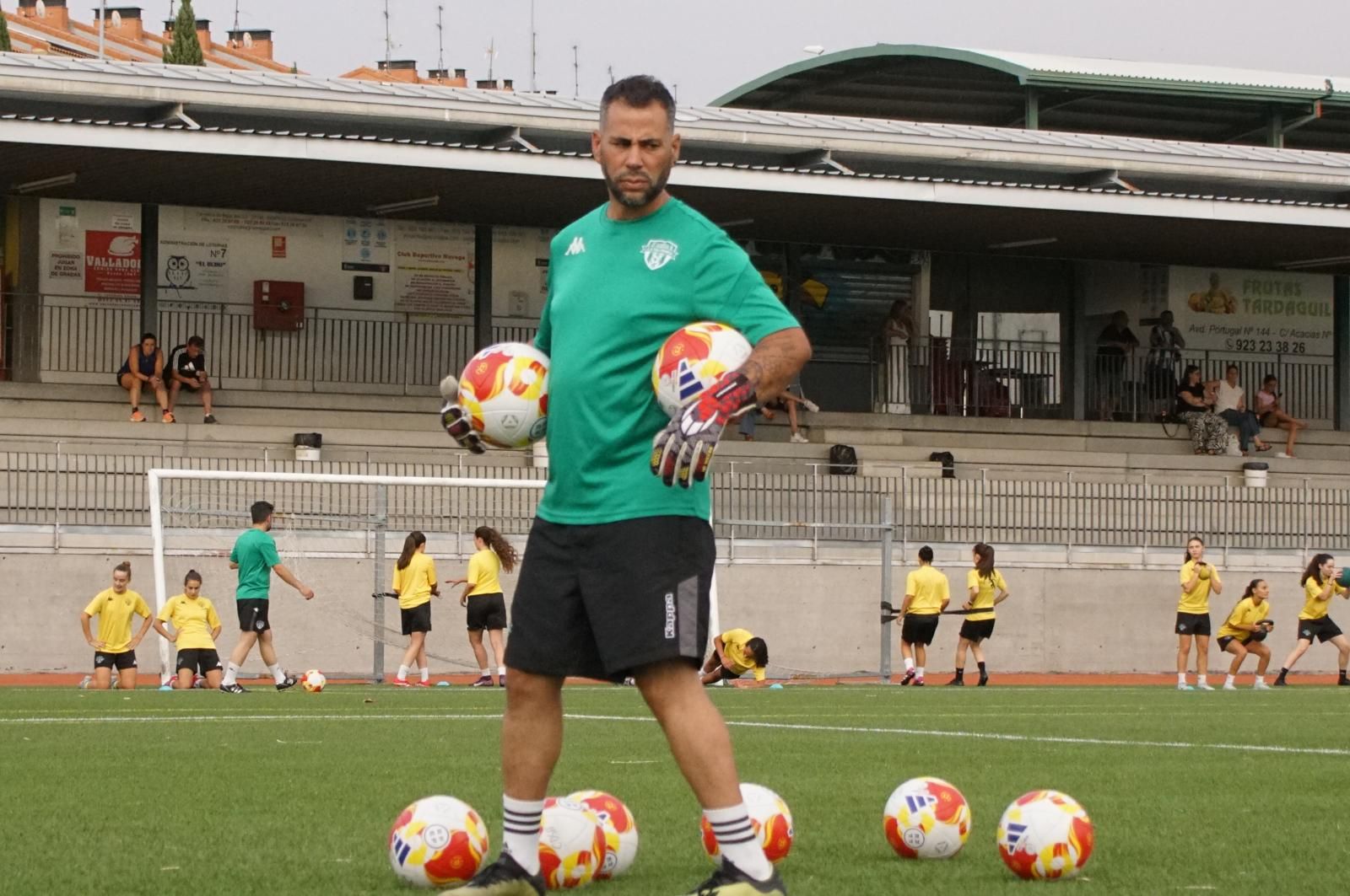 El Salamanca Fútbol Femenino. Primer entrenamiento de la pretemporada.