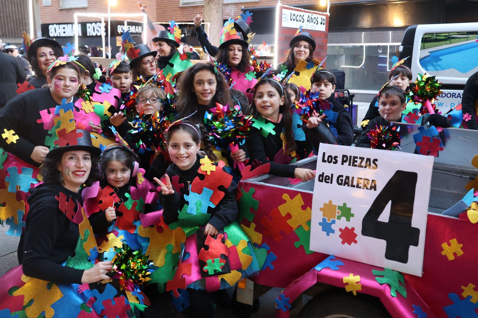 GALERÍA | Segundo desfile, mismo entusiasmo: Zamora se vuelve a disfrazar de Carnaval