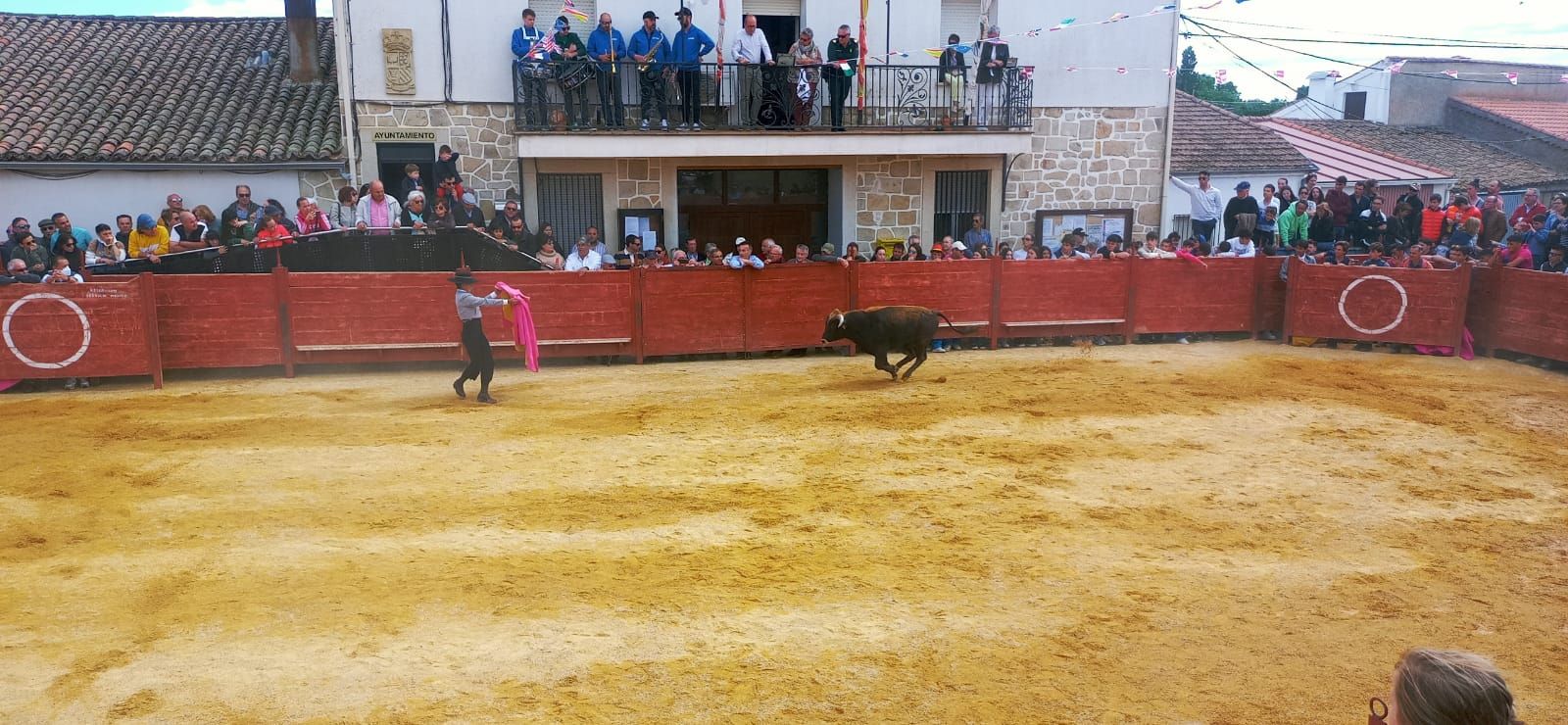 photo-2023-05-14-18-10-49-2